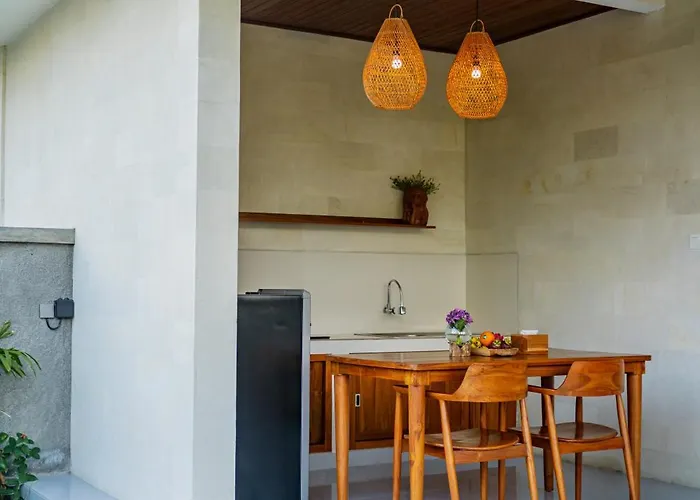 Tinggal Sari Villa *